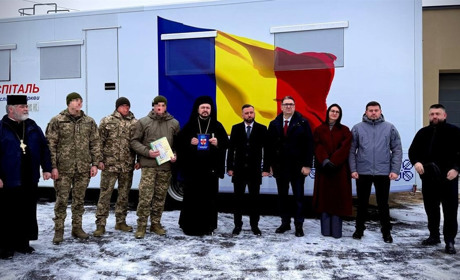 Румунська православна церква передала військовим медикам в Одесі мобільний госпіталь