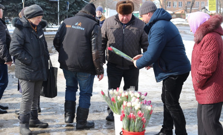 Продавці квітів розказали про ціни на свій товар напередодні 8 березня