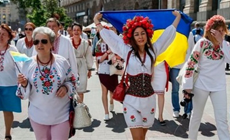 Українці стали жити довше