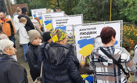 В Суслах та Івашківці відкрили Алею Героїв