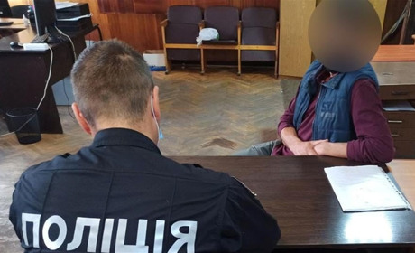 Чоловіка, якого підозрюють у зґвалтування неповнолітньої, триматимуть під вартою