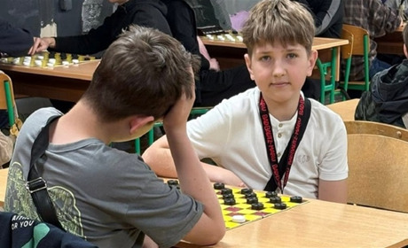 Калинівчанин представляє Україну на молодіжному чемпіонаті Європи з шашок-100
