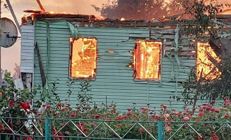 15 обстрілів 8 громад Сумської області. Є руйнування і пожежі (фото)