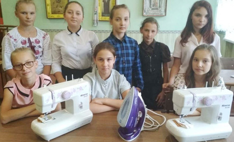 Школярі Новоекономічного отримали подарунки 