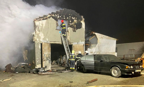 У Городку горів будинок. Пожежа спалахнула о пів на четверту ночі