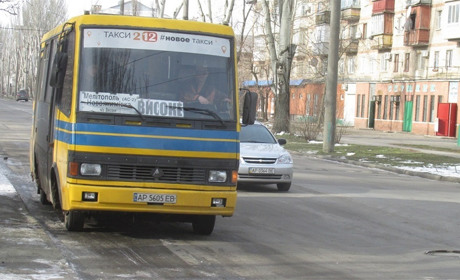 У автобуса, что вез жителей в села Мелитопольского района, на трассе на ходу отлетело колесо