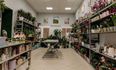 В Умані продають квіти, щоб допомагати захисникам України