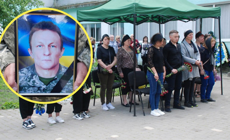 У Шостці попрощалися з уродженцем Глухова Віктором Вороніним