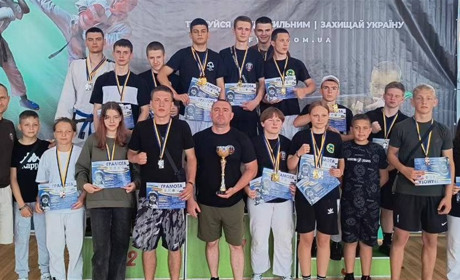 Глухівські борці здобули призові медалі на змаганнях у Києві