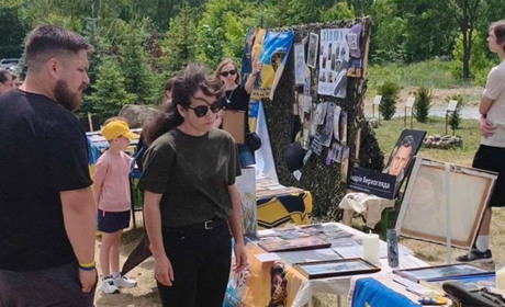 Фестиваль "Відлуння голосів" у Парку нескорених зібрав родини полеглих Героїв