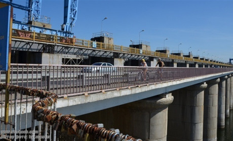 Коли відремонтують дорогу через Каховську ГЕС