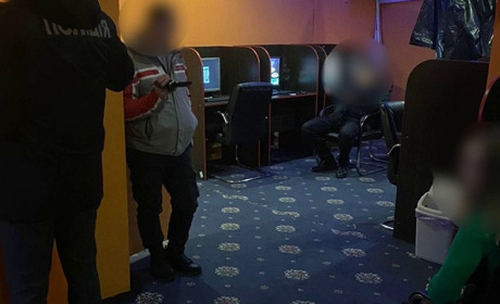 В Умані та на Уманщині правоохоронці викрили діяльність підпільних гральних закладів