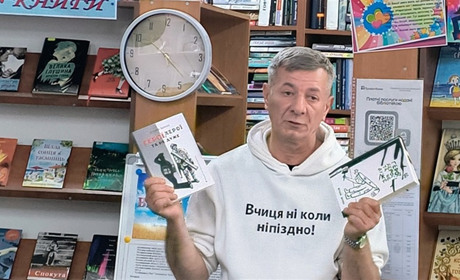 Зустріч з письменником Віталієм Запекою в бібліотеці