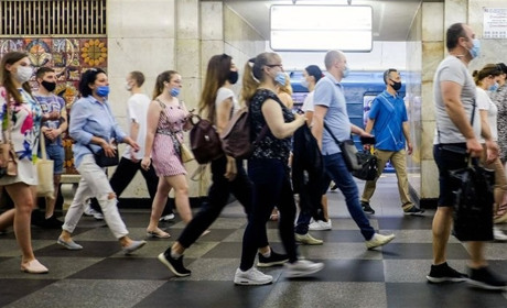 Кабмін пом'якшив карантин для масових заходів