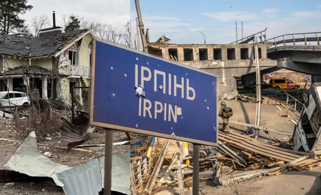 Жителька Ірпеня: «На місці сусідського будинку – вирва, шматок їхнього даху – у нашій стіні»