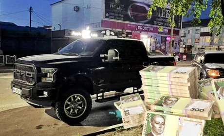 Від мільйона гривень і вище: публікуємо топ-10 найдорожчих авто в Сарнах