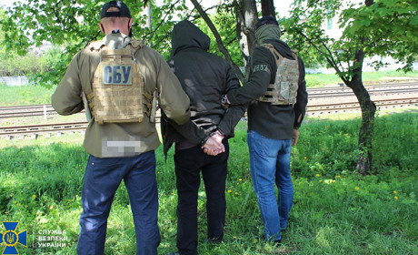 На Хмельниччині СБУ викрила агента російських спецслужб: збирав відомості кураторам про Збройні сили