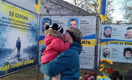 Сьогодні 1000 днів Великої війни в Україні: у Переяславі рідні пом'янули Героїв на Алеї Слави