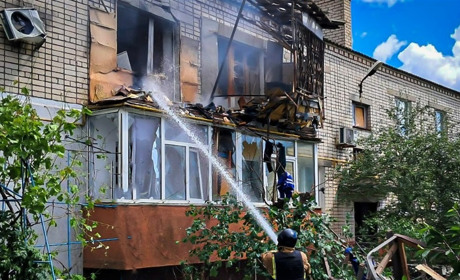 На Херсонщині окупанти атакували критичну та соціальну інфраструктуру, житлові квартали