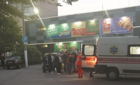 В Мелитополе попал в аварию мотоциклист: парня увезла «скорая»