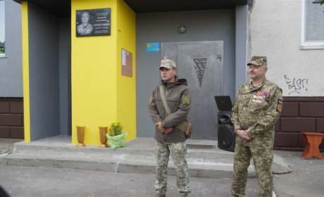 У Фастові відкрили меморіальну дошку земляку, який захищав Україну