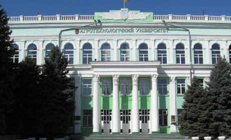 Окупанти захопили будівлі двох університетів у Мелітополі