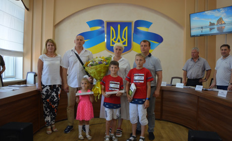 Багатодітна мама отримала звання «Мати-героїня»