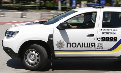 У переяславки невідомі зняли з картки понад 4 тисячі, а в іншої жінки поліцейські виявили амфетамін