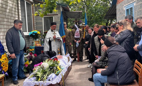 На щиті: у селі Хороше провели в останню путь Нацгвардійця Легкошкура Дмитра (ВІДЕО)