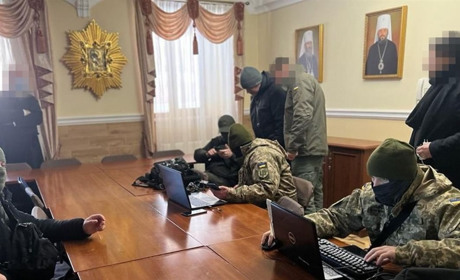 СБУ викрила понад 60 кліриків УПЦ (МП), які працювали на рф, продавали зброю і дитячу порнографію