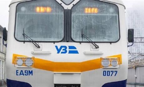 Оновлений електропоїзд курсуватиме маршрутом Київ - Чернігів - Київ