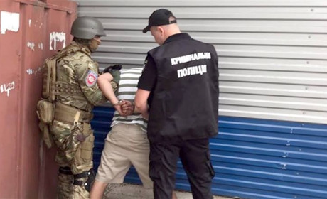 Хмельничан оштрафували за вимагання грошей у перевізників за заїзд на автостанції