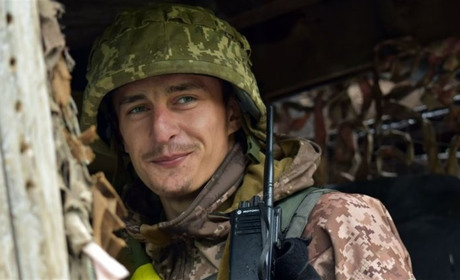 "Ми твердо налаштовані відстояти вільне життя": каже Олександр, який в 30 ОМБр стримує атаки ворога