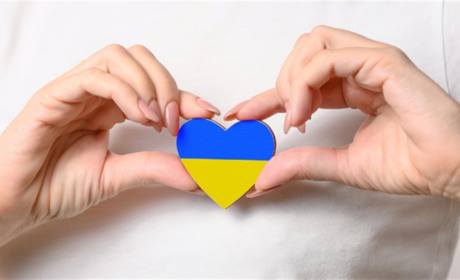 Українки зі Швейцарії передали благодійну допомогу в Славуту