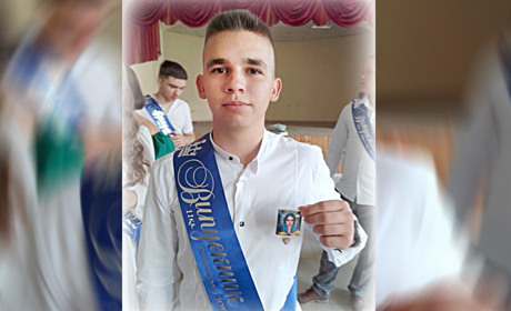 Випускники Сатанівської громади отримали «Божі Камені». Обереги доставлено з Ізраїлю