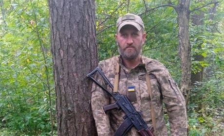 Пам'яті мужнього воїна, захисника та Героя Віктора Якимчука з села Ходаки Барської громади