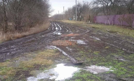 Частина вулиць Піщанки не освітлюється: голова сільради пояснила, чому досі не усунули проблему