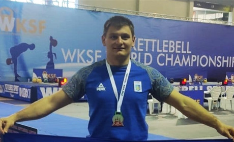 Леон Білицький - срібний призер чемпіонату світу з гирьового спорту