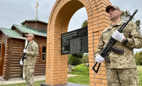Прикордонники Ізмаїльського загону вшанували пам’ять побратимів, які загинули в авіакатастрофі
