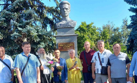 Лише факти…