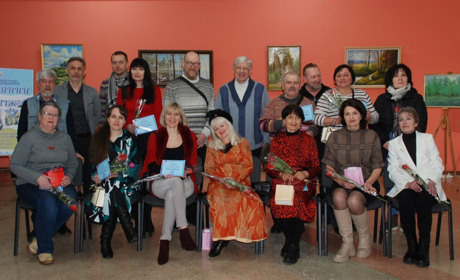 Тридцять років краси: у Шостці відкрили ювілейну виставку «Весняний капіж»