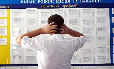 Переселенцям з Торецька пропонують працевлаштування у більш безпечних регіонах України