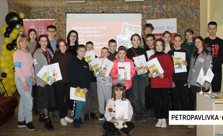 Знання рятують життя: як молодь Петропавлівки організувала навчання з мінної небезпеки (ВІДЕО)