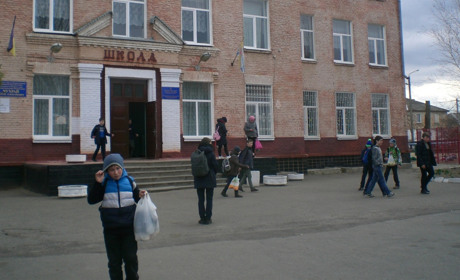 Новокаховська школа №3 втретє відзначилася у конкурсах Фонду братів Кличків