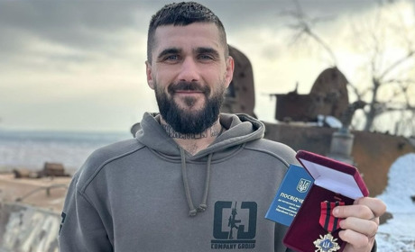 Нагорода від Валерія Залужного: Антонові Радьку із Сарн вручили «Золотий Хрест»