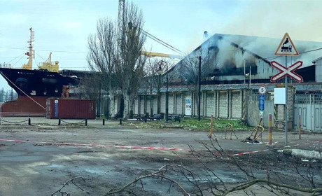 Російська армія продовжує обстрілювати Херсонщину: зруйновані будинки, пошкоджені автомобілі