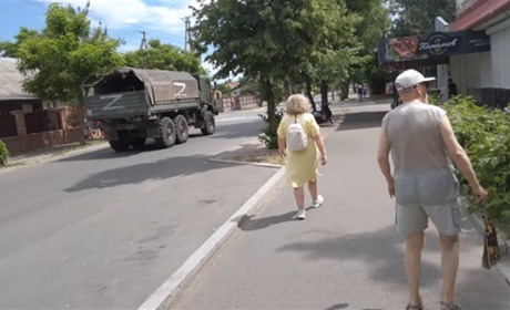 Куратори РФ тікають з окупованих територій