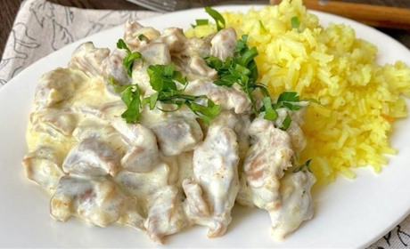 Рецепт дня: курячі шлуночки в сметані