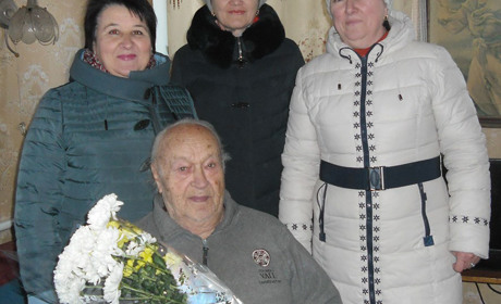Найстаршому лікарю району – 90!