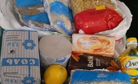 Помощь нуждающимся: набор базовых продуктов питания рассчитан на 14 дней (видео)